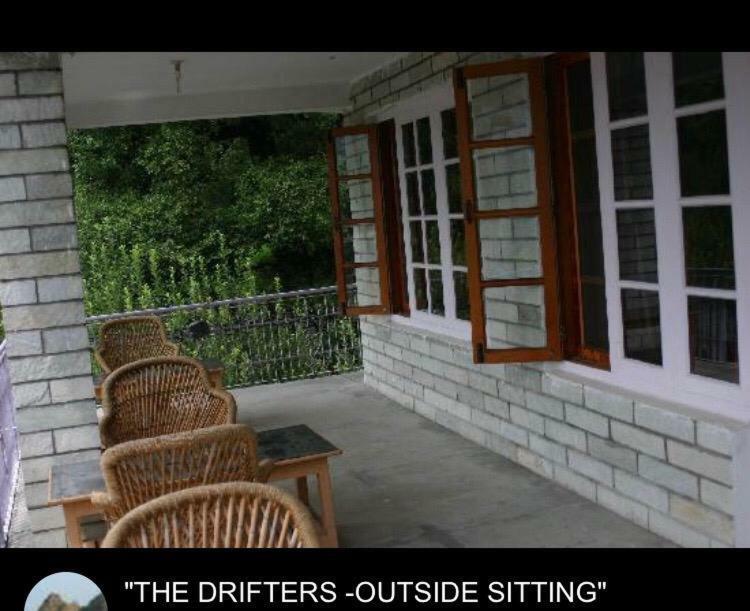 Drifter'S Inn & Cafe Манали Экстерьер фото